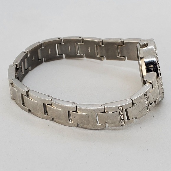 28MM Women's Watch Pink‎ Dial Crystal Bezel Gray Bracelet Band 7" New Battery - Picture 8 of 11